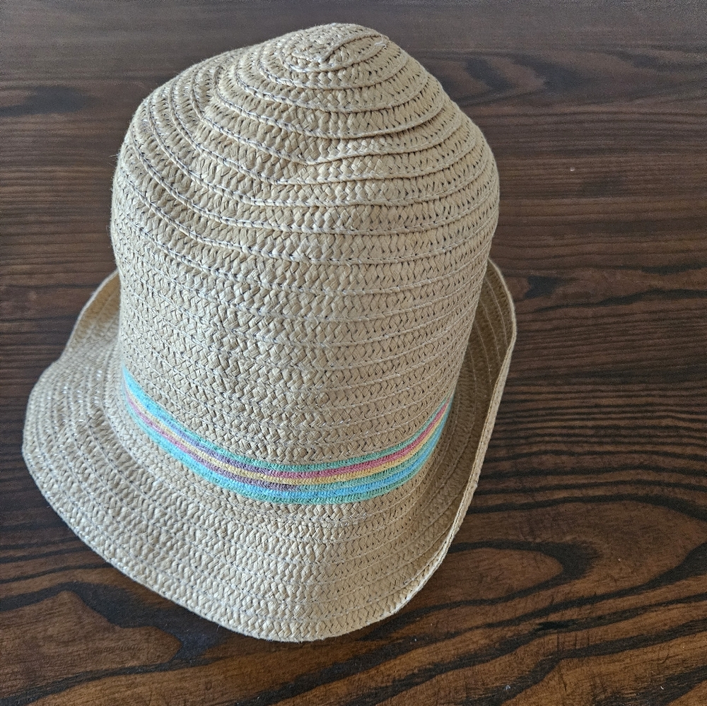 Straw beach sun hat 4/$20 - Picture 3 of 7